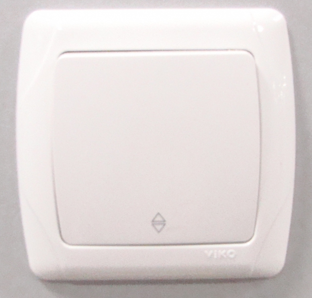 გადამრთველი რევერსი VIKO CARMEN 1-ნი კრემი   005707